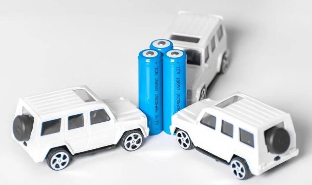 锂电池为什么冬天容量会变低，没有夏天耐用？